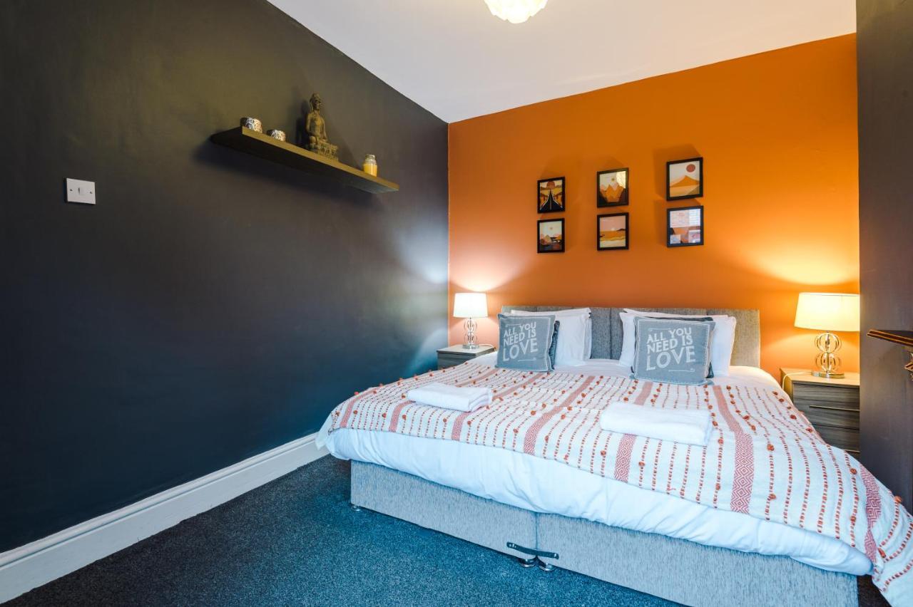 Spacious Modern - Great Location