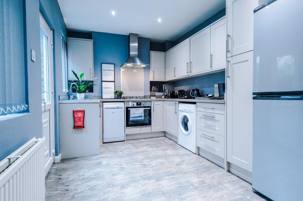 Spacious Modern - Great Location Holiday home