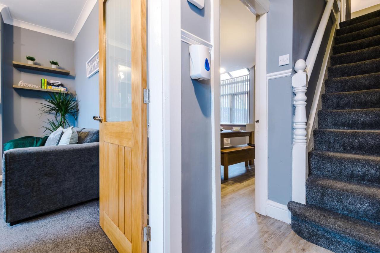 Spacious Modern - Great Location Holiday home *
