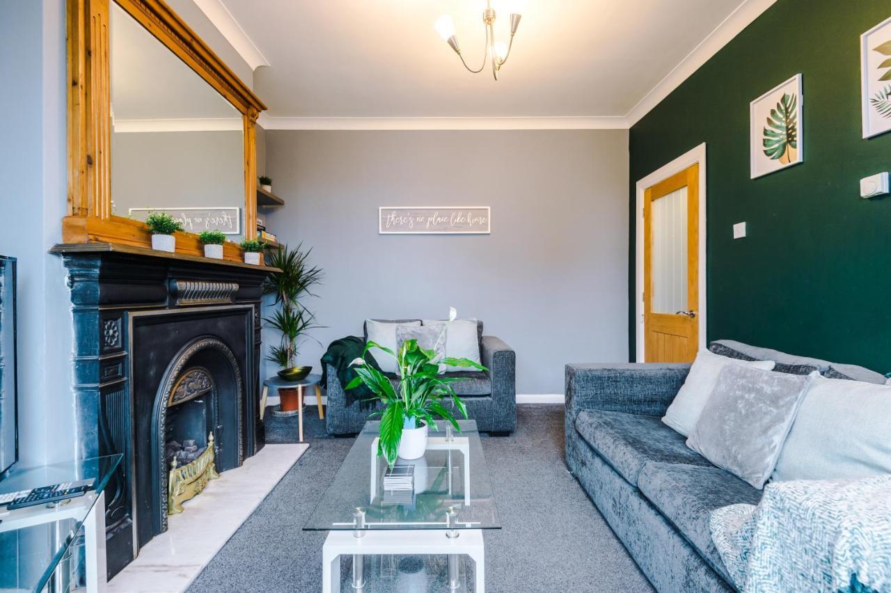 Spacious Modern - Great Location Holiday home